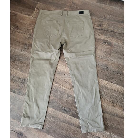 Rhone Every Day Twill Khaki Pants 40 X 32 NEW Neutral Classic Tapered Leg - Picture 6 of 6